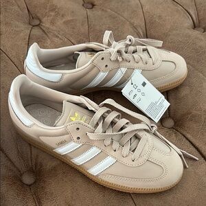 Adidas Samba Sneakers- Wonder Taupe/White/Gold Metallic